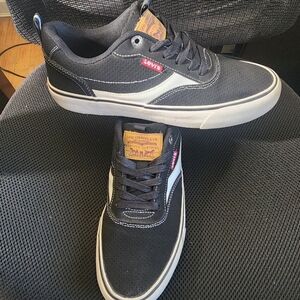 Levis Shoes Size 8 Men.